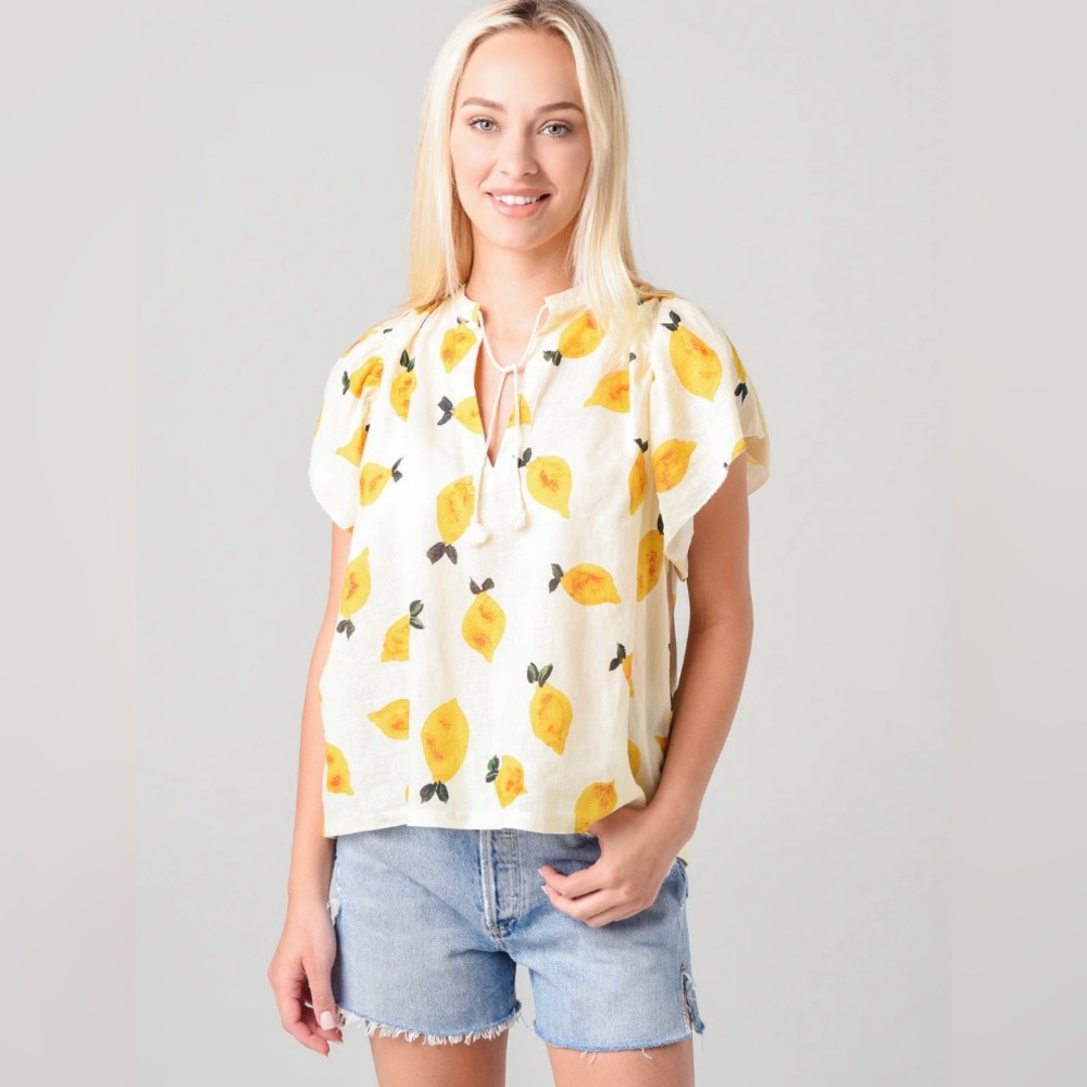 Trovata Brett Birds Of Paradis. Bohemian Blouse in Lemon Print. Size Small.